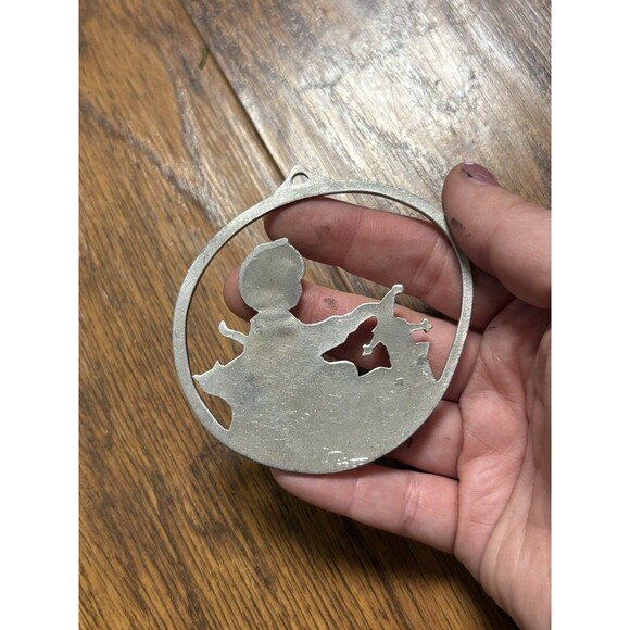 Quiet Time Collector Ornament 1988 | Pewter Christmas Ornaments | Handcrafted - Picture 7 of 7